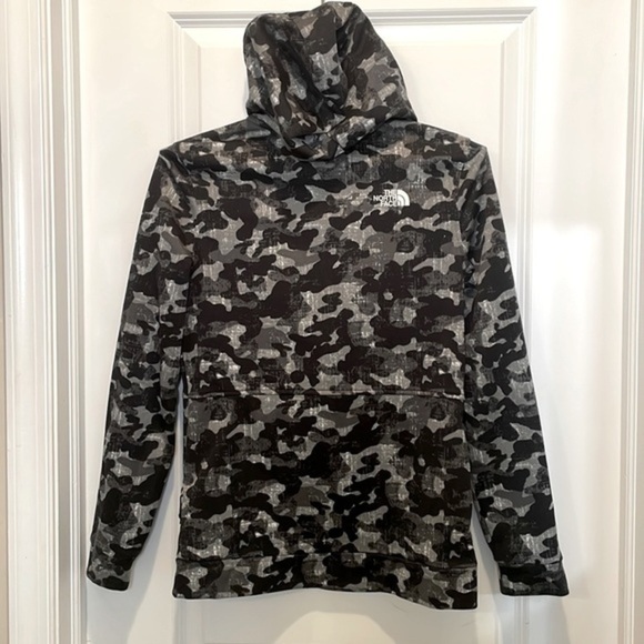 THE NORTH FACE | Women’s THE NORTH FACE Black & White Camo Zip Hoodie, Size S/P - Picture 8 of 9